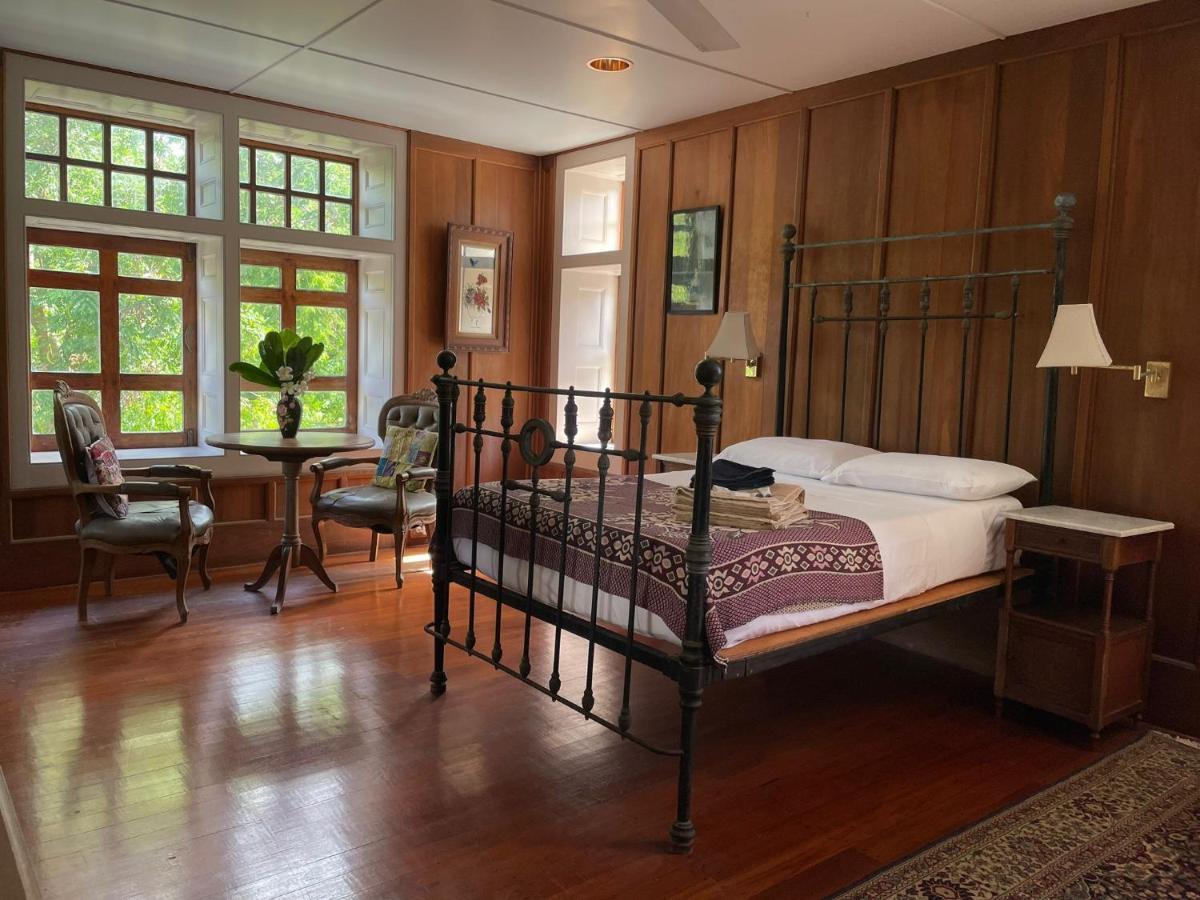 Oceania House Hotel Bantam Village Экстерьер фото